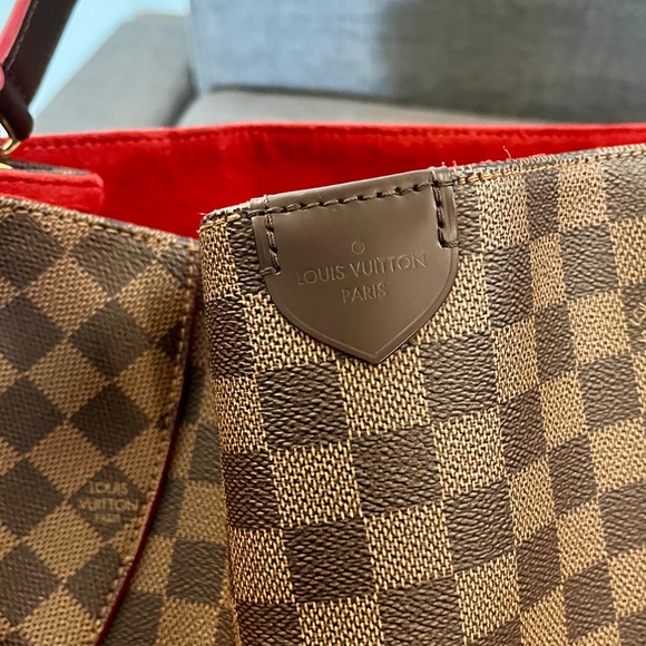Louis Vuitton Caissa Hobo in Damier Ebene & Red - Picture 9 of 10